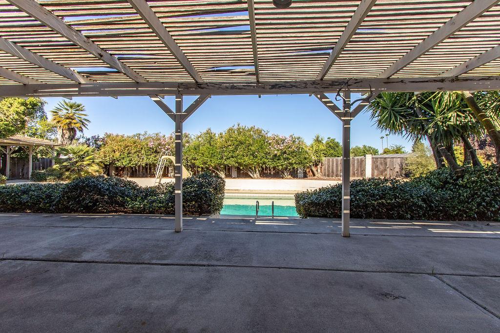 5869 Golf Rd, Merced, CA 95340