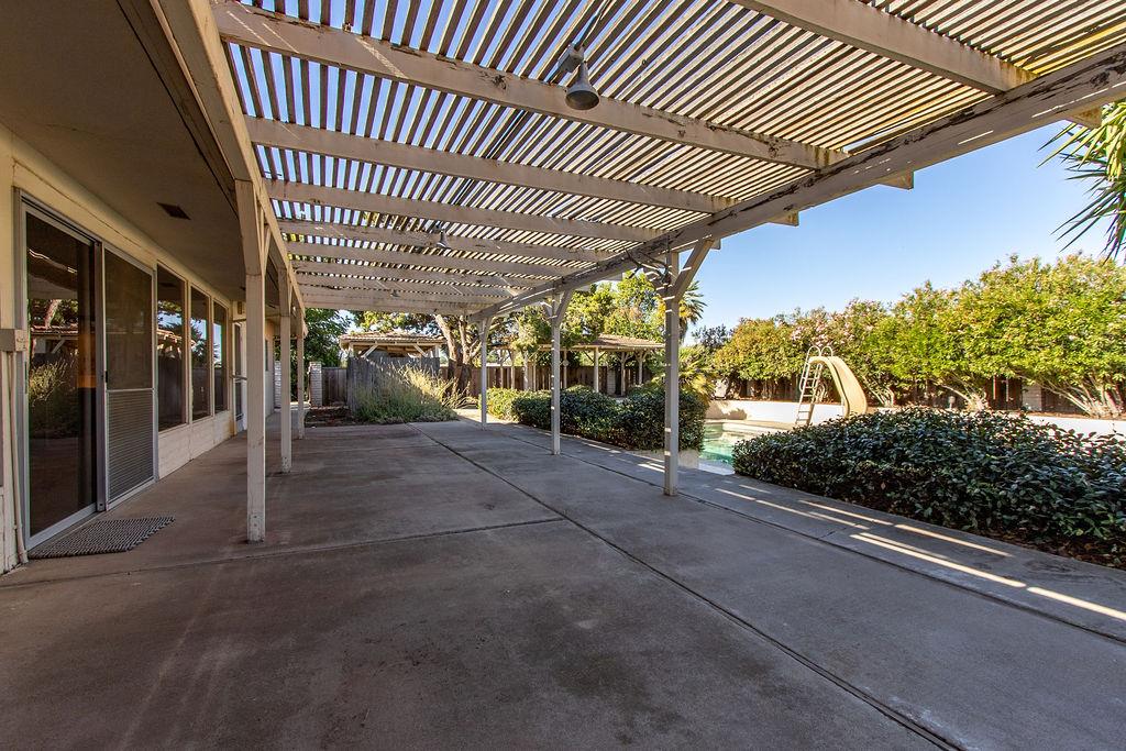 5869 Golf Rd, Merced, CA 95340