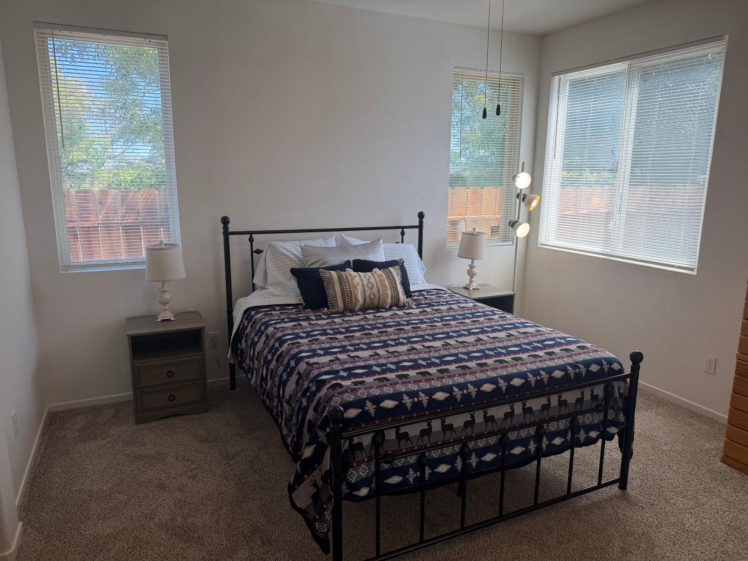 304 Peachcrest Ct, Oakdale, CA 95361