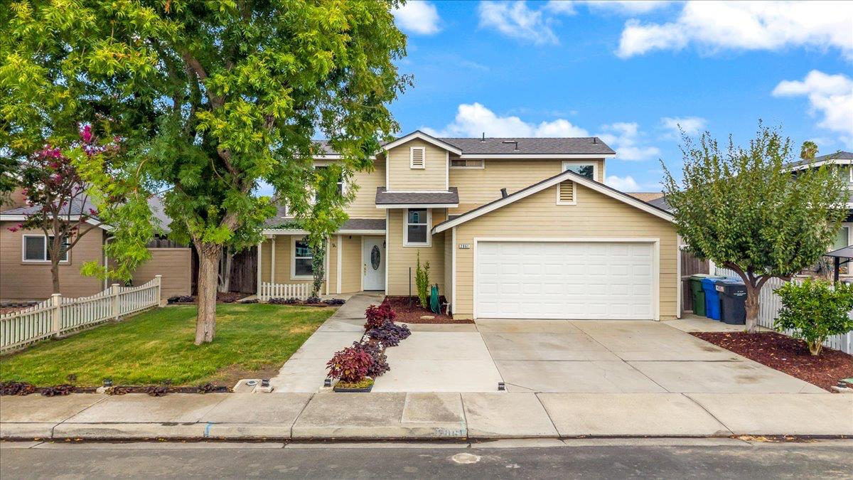 2061 Royal Wood Ln, Turlock, CA 95380