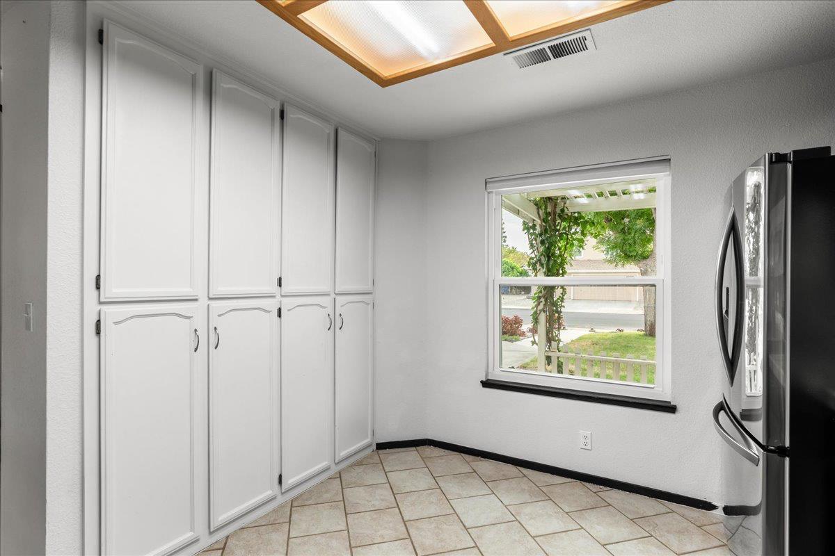 2061 Royal Wood Ln, Turlock, CA 95380