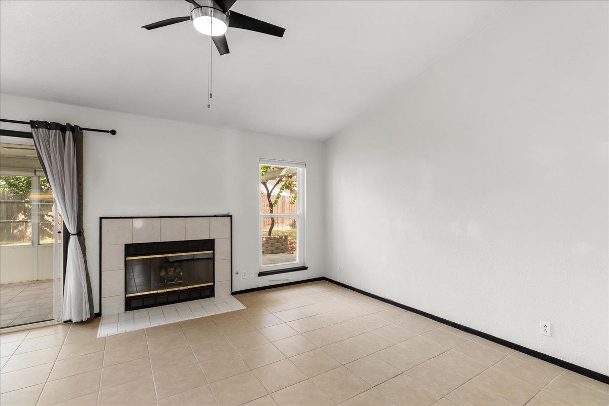 2061 Royal Wood Ln, Turlock, CA 95380