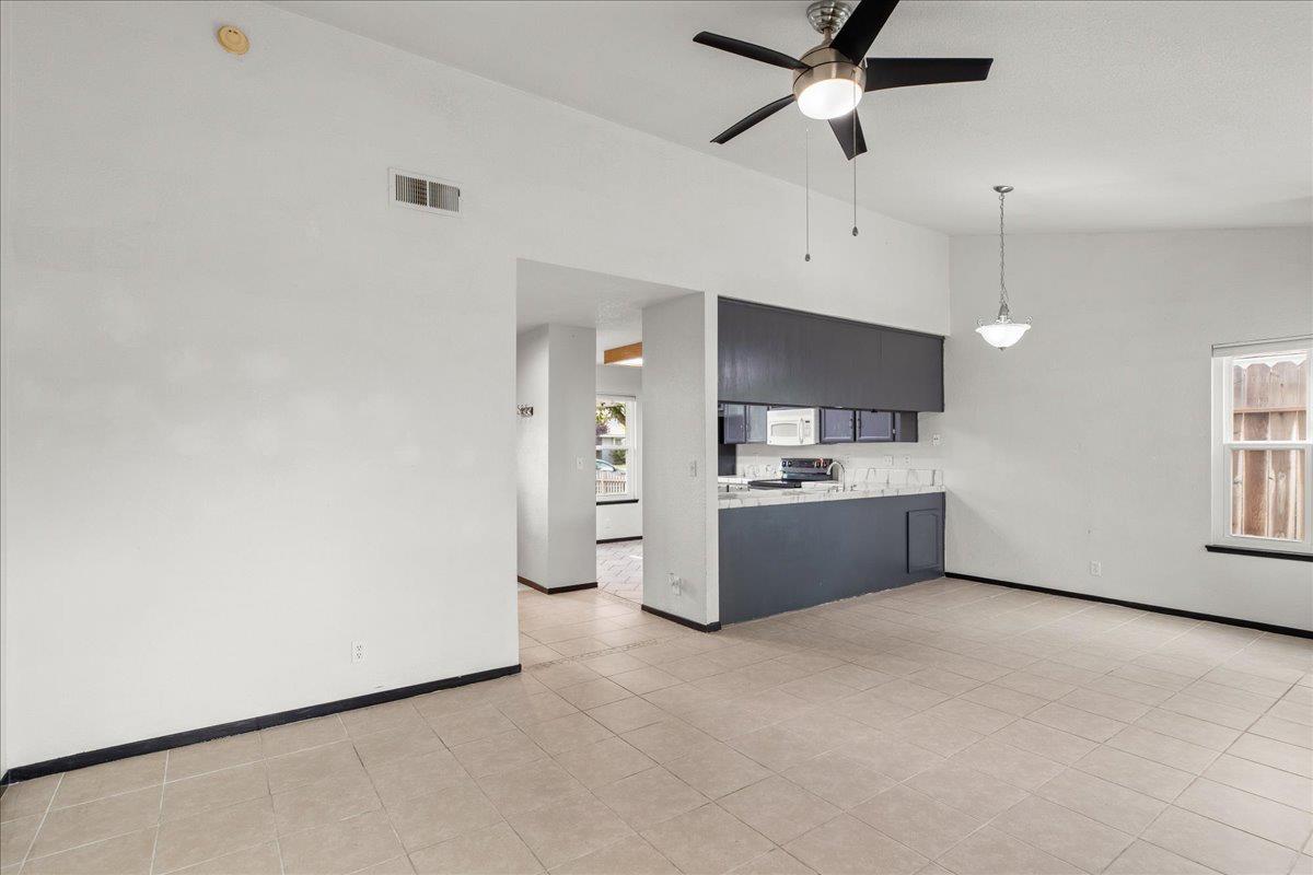 2061 Royal Wood Ln, Turlock, CA 95380