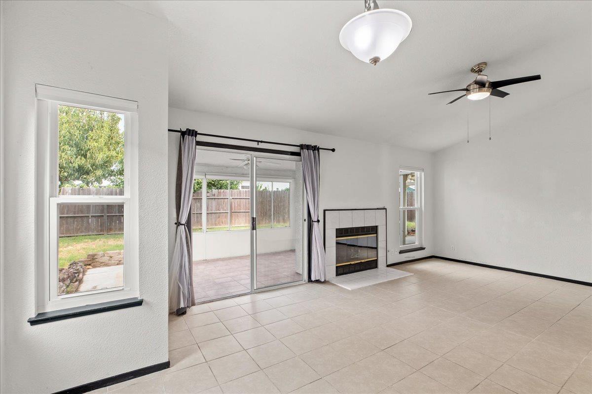 2061 Royal Wood Ln, Turlock, CA 95380