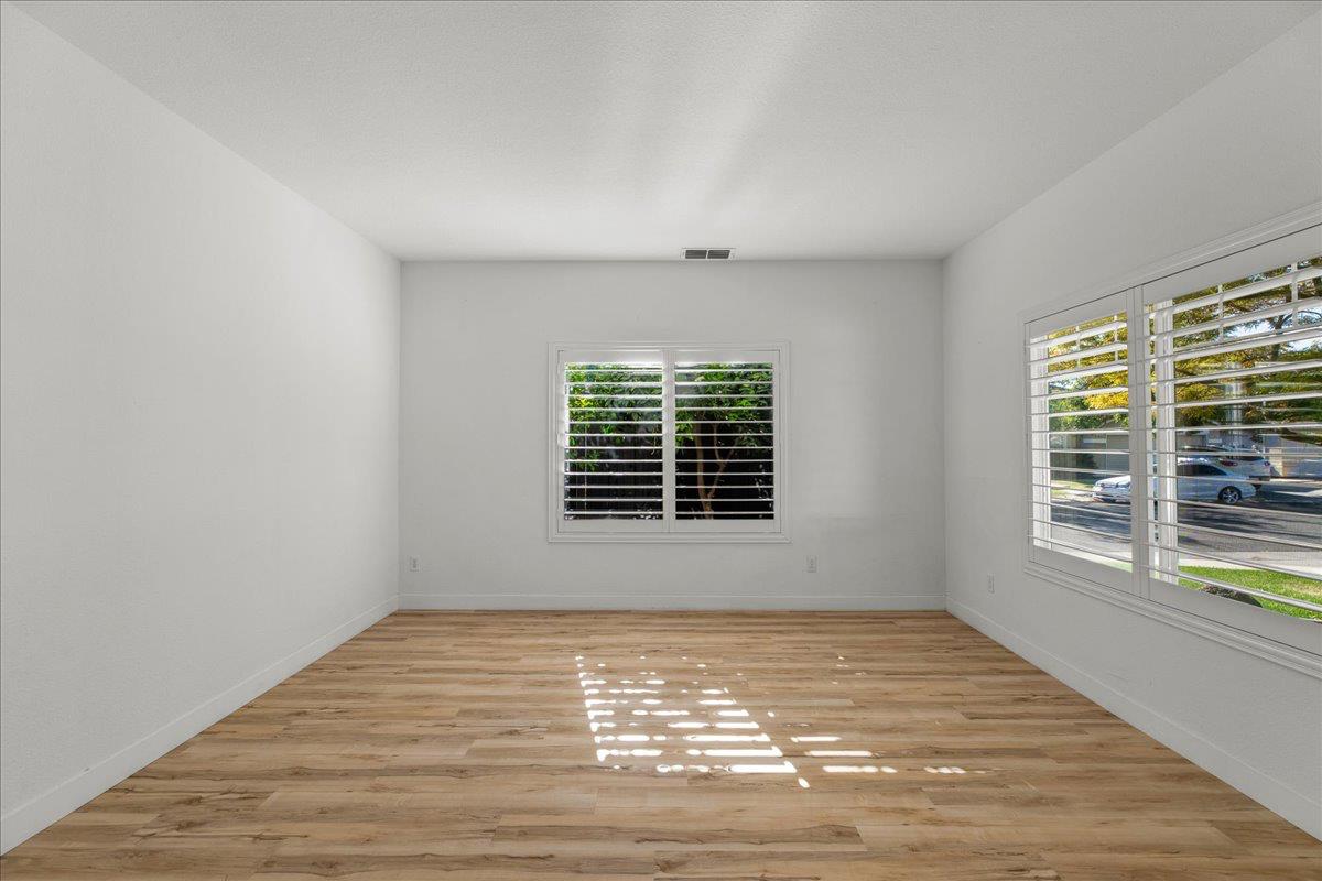 Open Photo