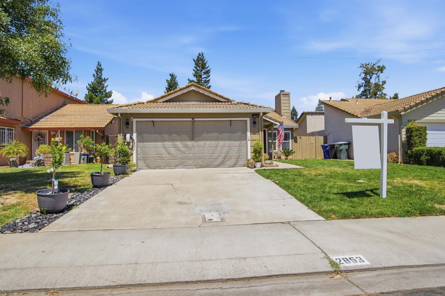 2853 Pamplona Way, Modesto, CA 95354