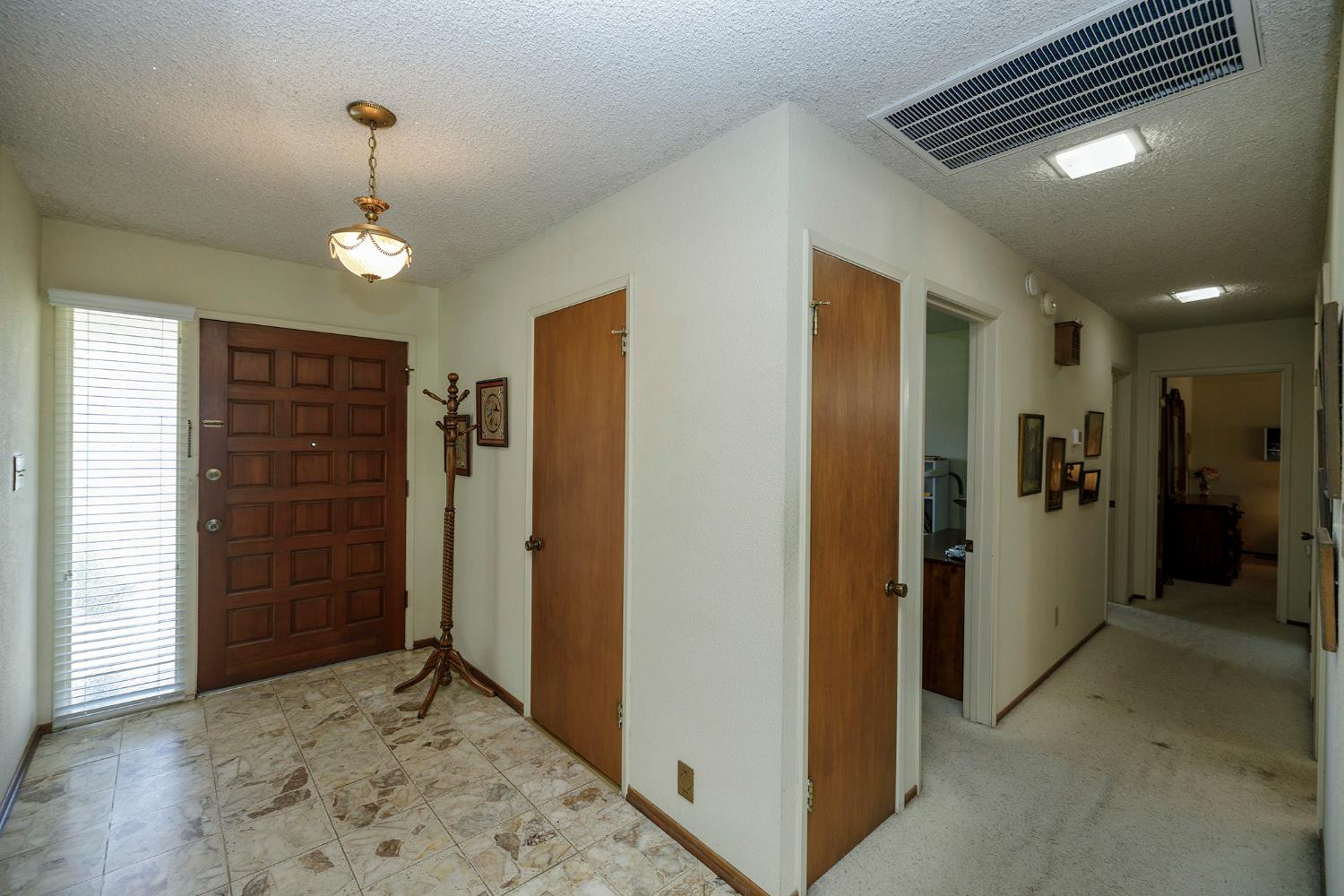 1317 Wallin Way, Modesto, CA 95351