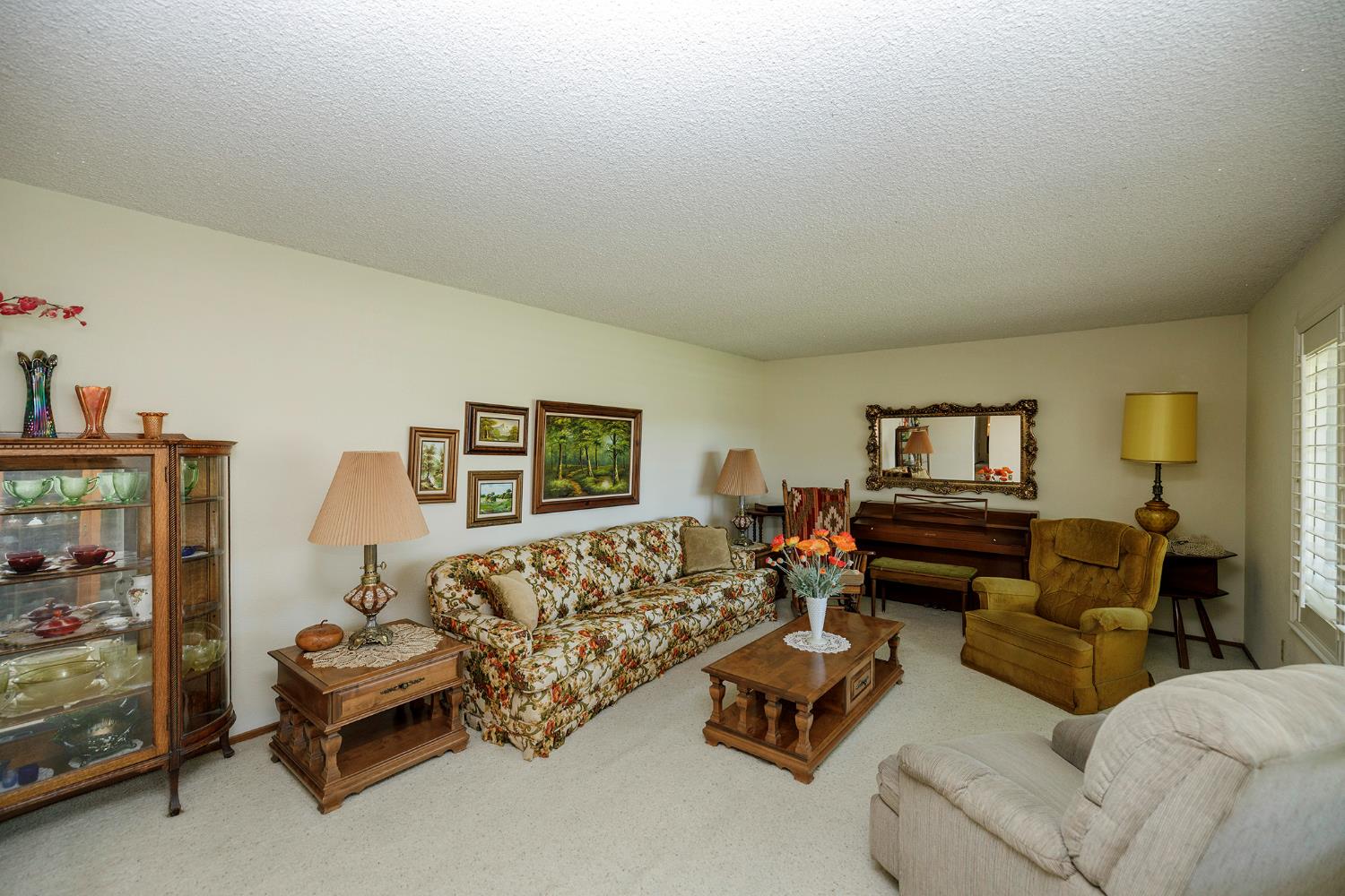 1317 Wallin Way, Modesto, CA 95351