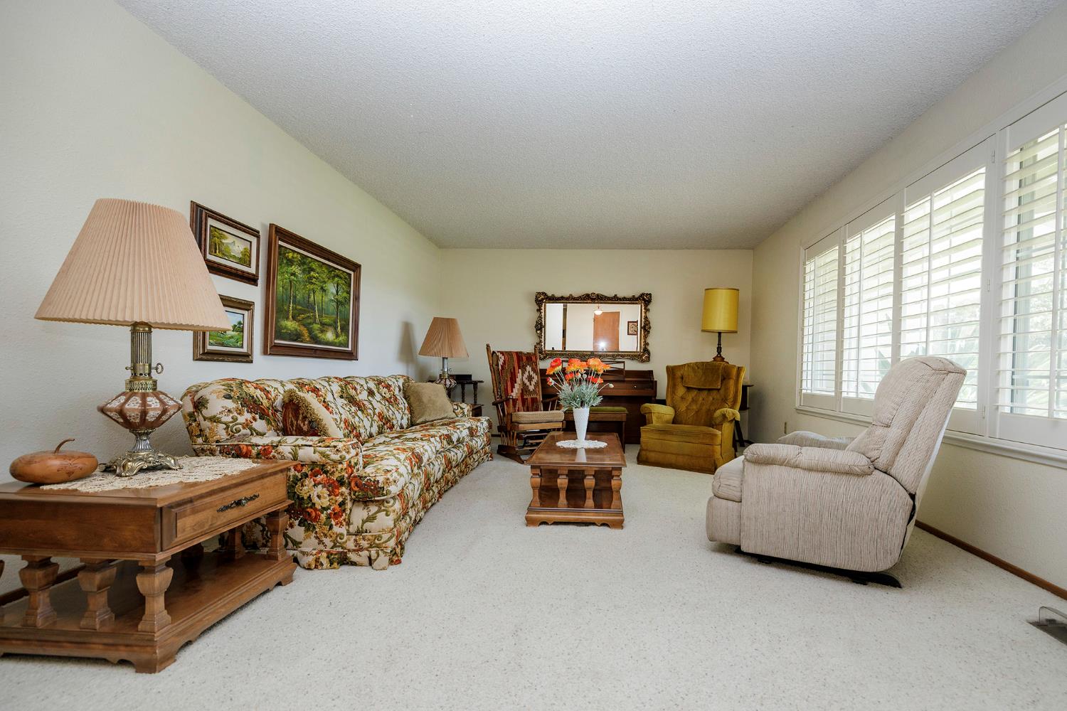 1317 Wallin Way, Modesto, CA 95351