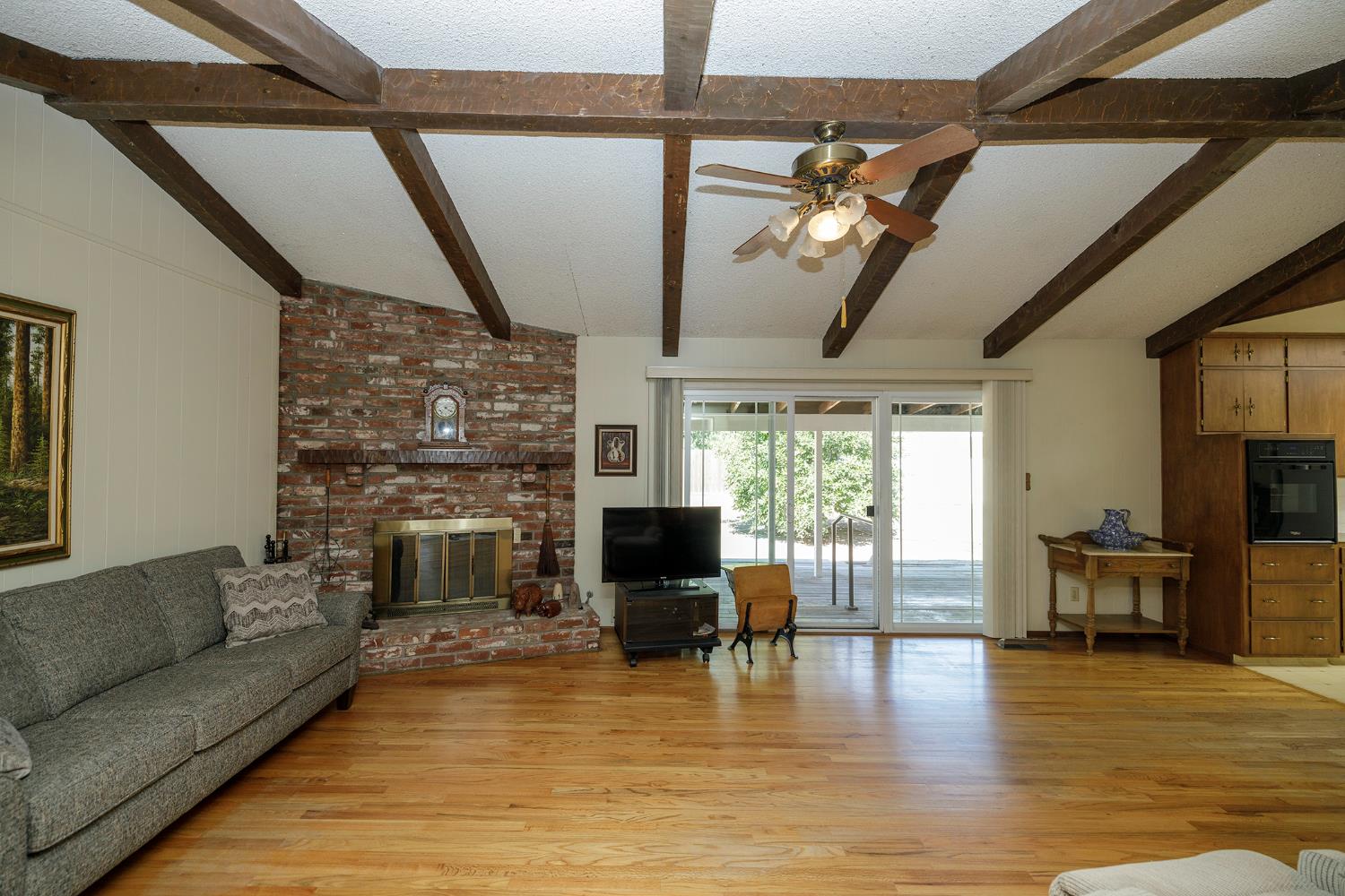 1317 Wallin Way, Modesto, CA 95351