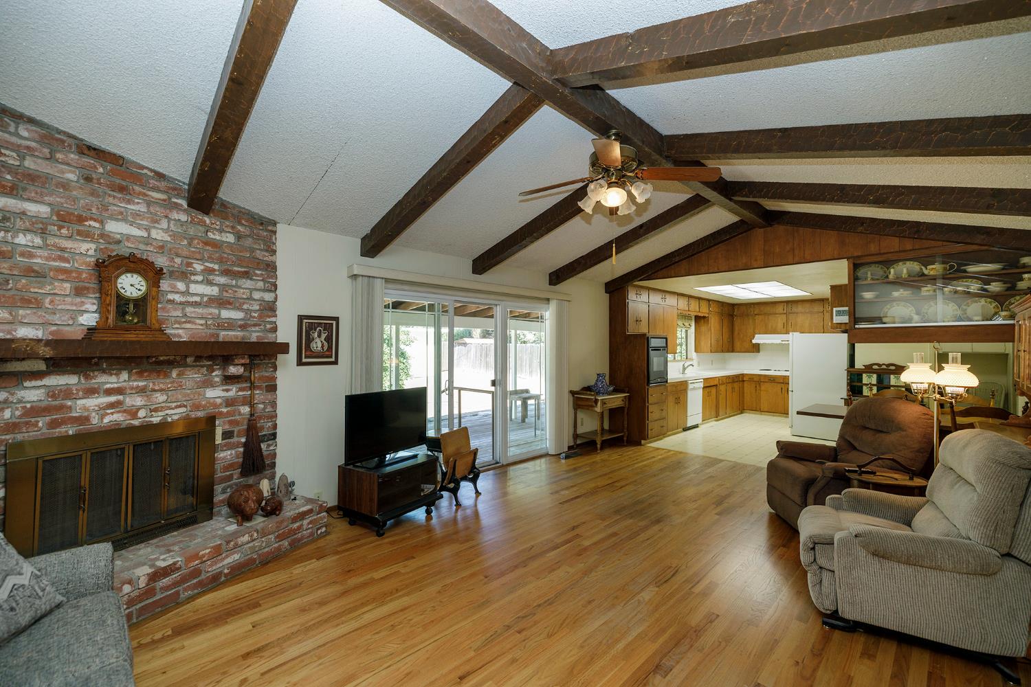 1317 Wallin Way, Modesto, CA 95351