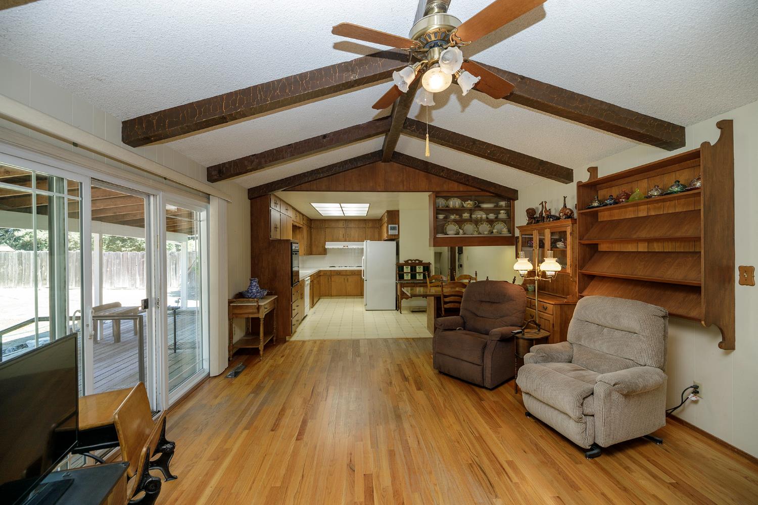 1317 Wallin Way, Modesto, CA 95351