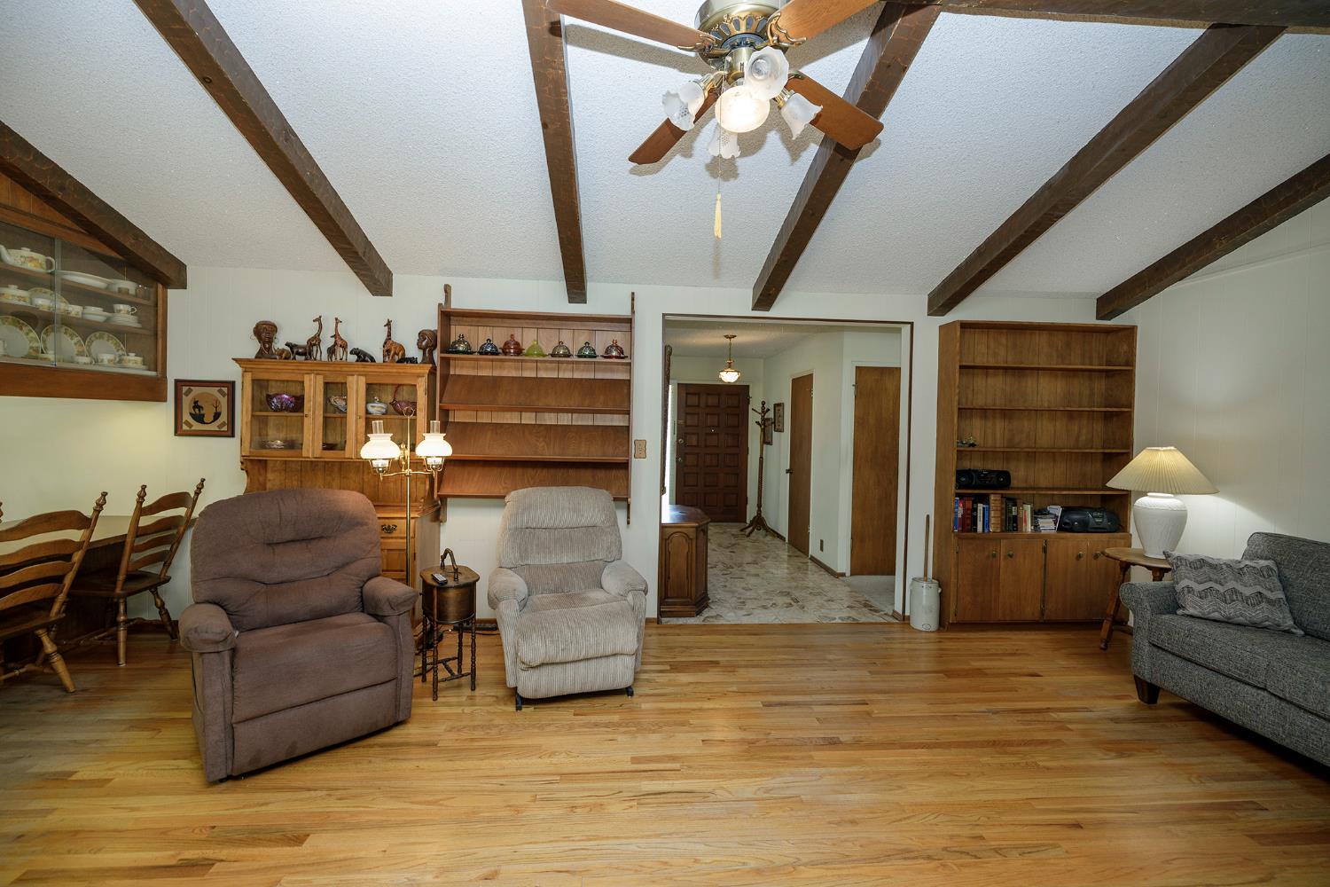 1317 Wallin Way, Modesto, CA 95351