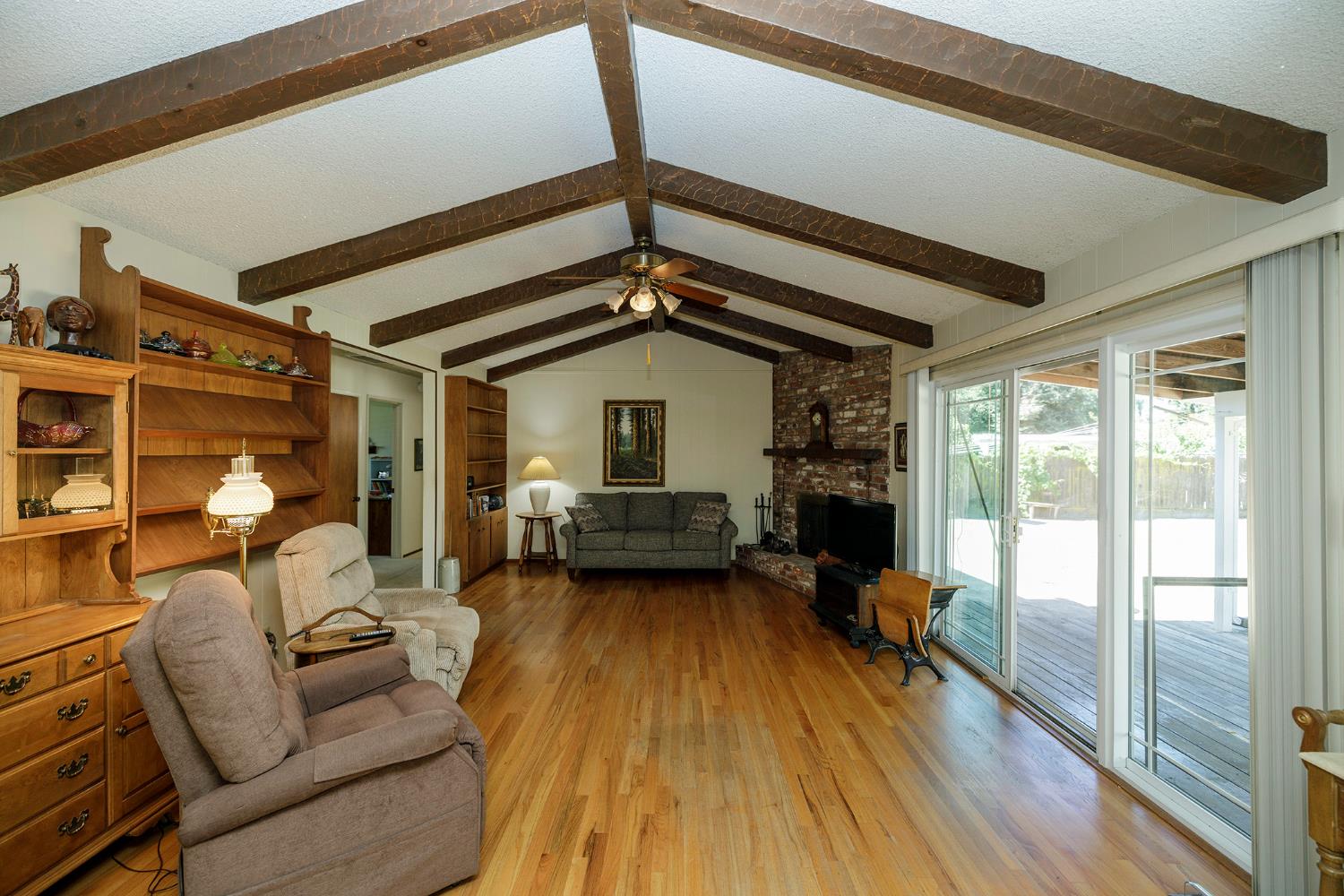 1317 Wallin Way, Modesto, CA 95351