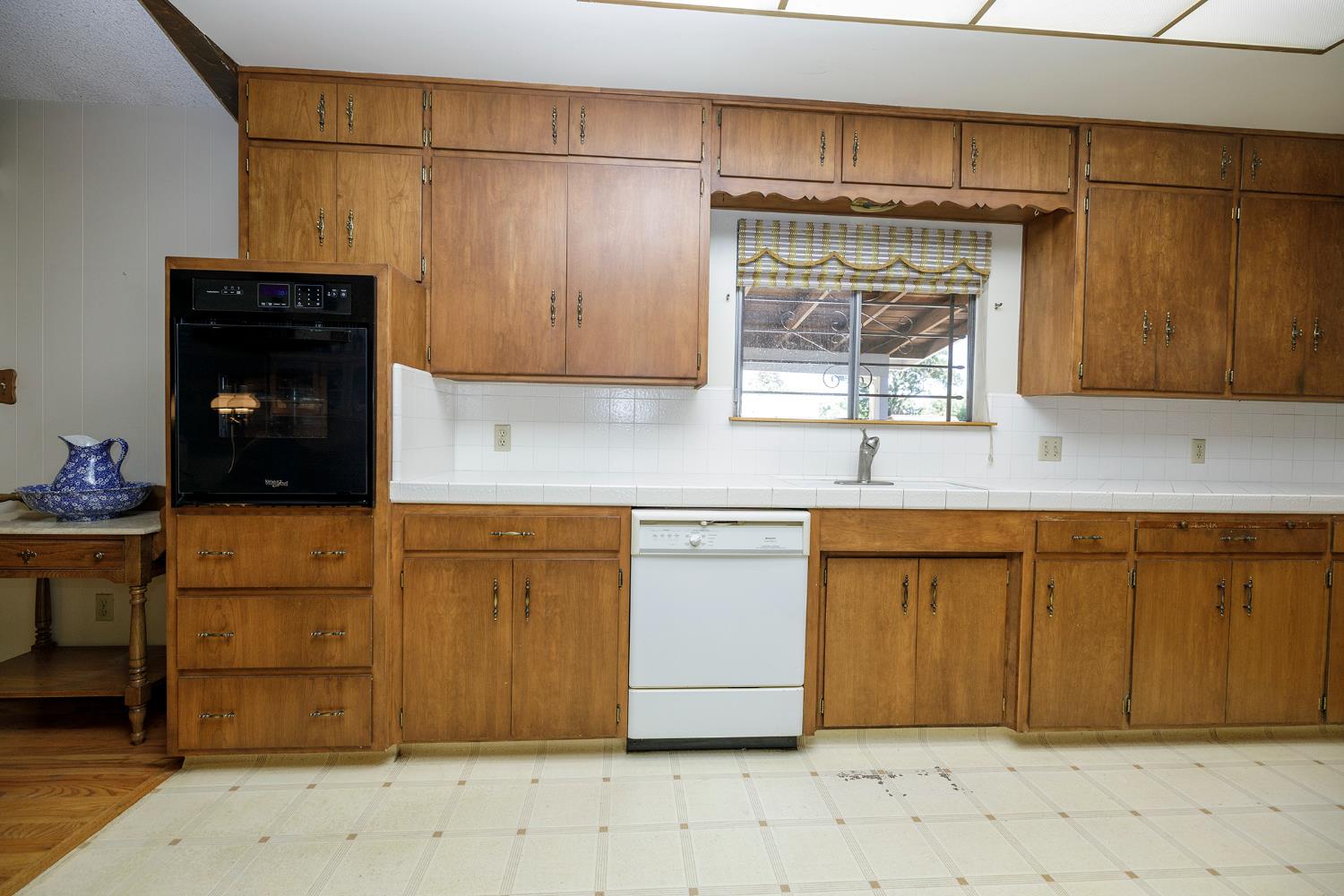 1317 Wallin Way, Modesto, CA 95351