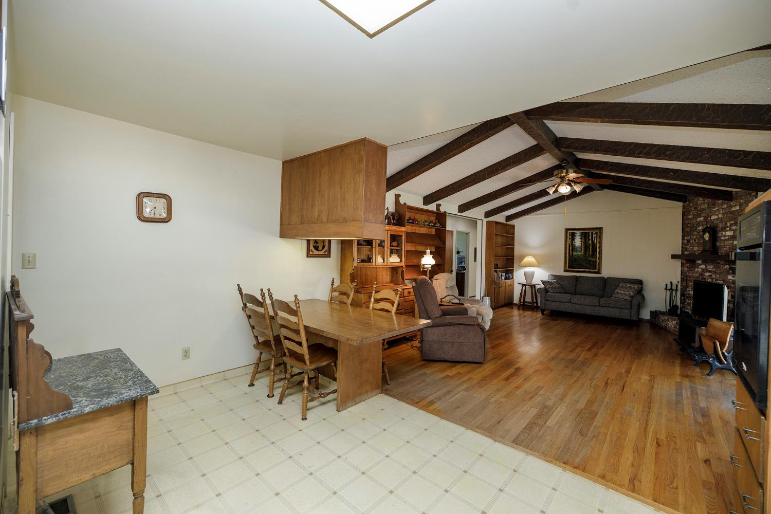 1317 Wallin Way, Modesto, CA 95351
