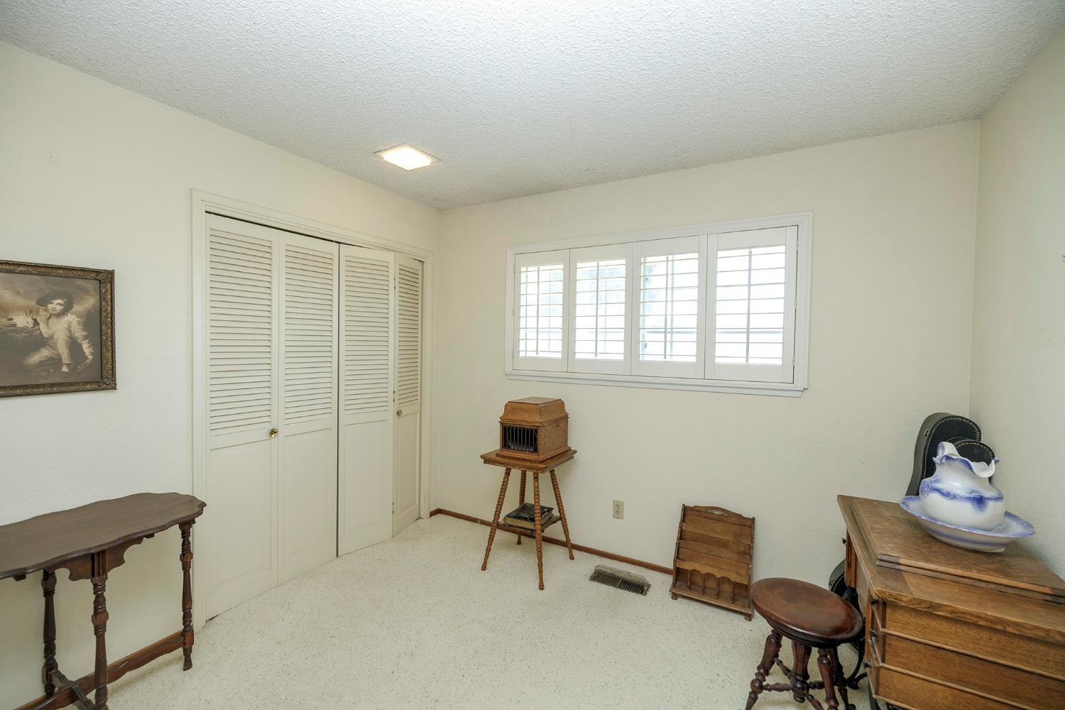1317 Wallin Way, Modesto, CA 95351