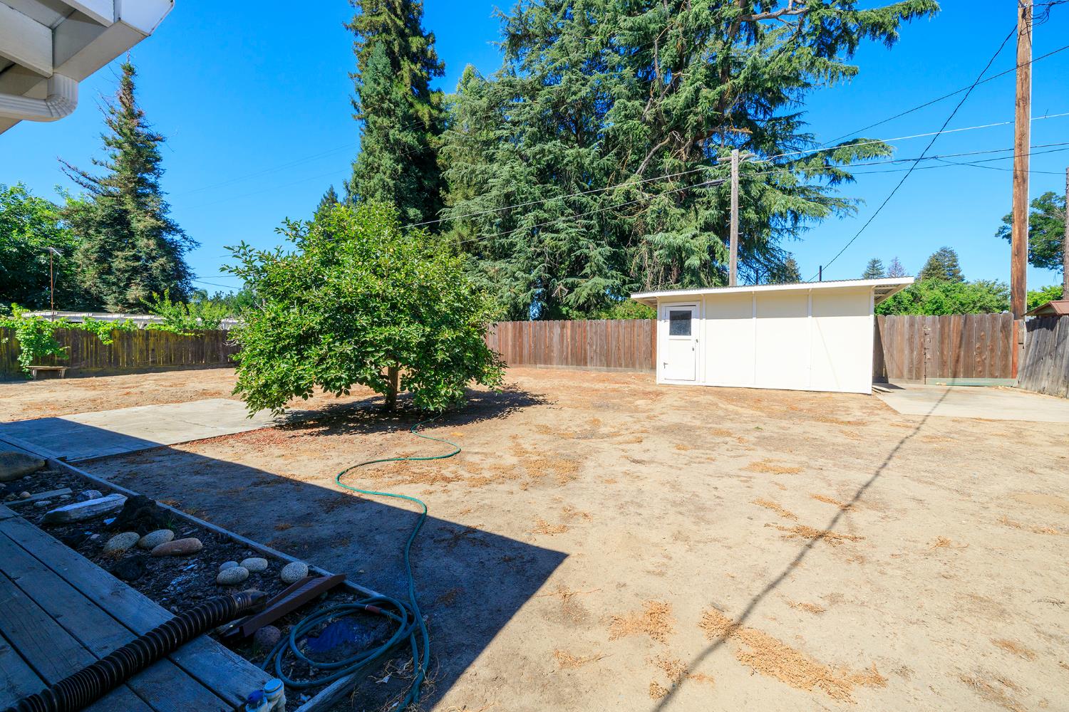 1317 Wallin Way, Modesto, CA 95351