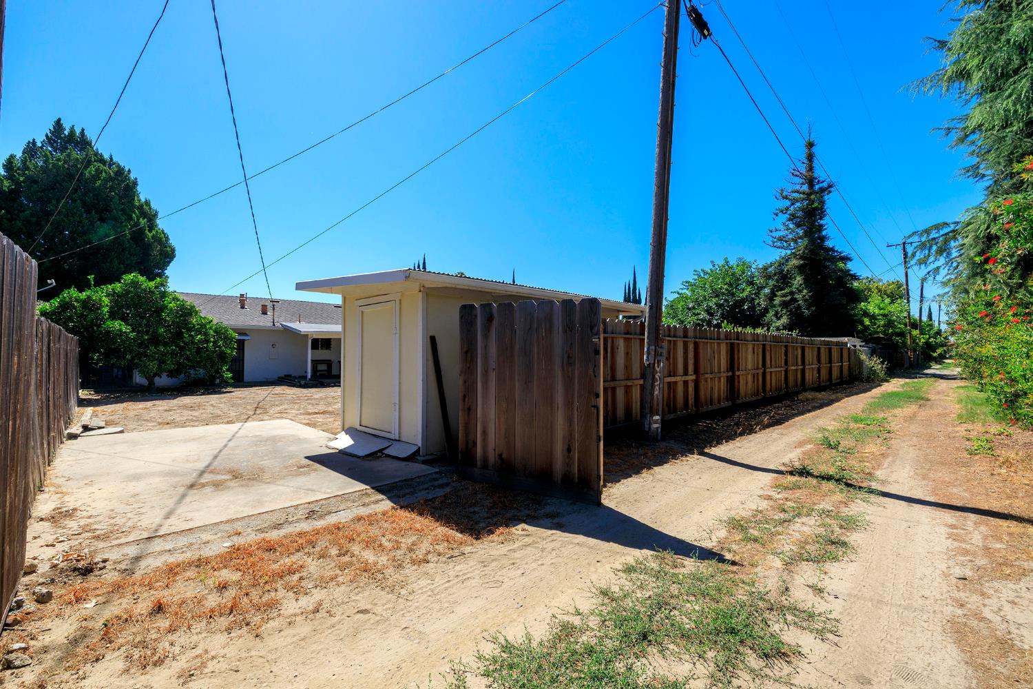 1317 Wallin Way, Modesto, CA 95351