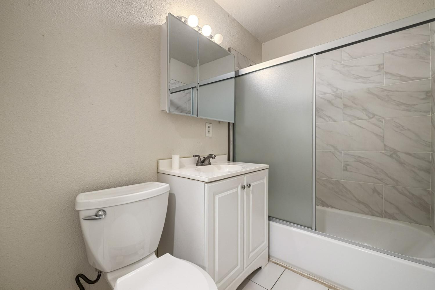 2109 Dee Ct, Modesto, CA 95350