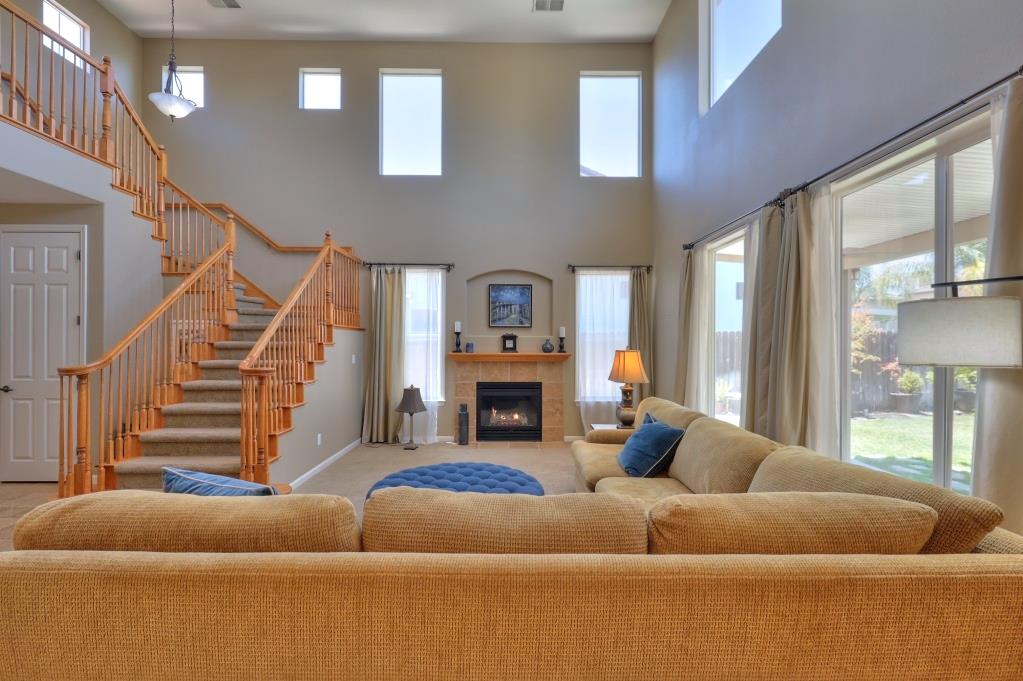 565 Bodeson Ct, Ripon, CA 95366