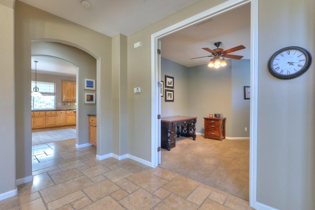 565 Bodeson Ct, Ripon, CA 95366