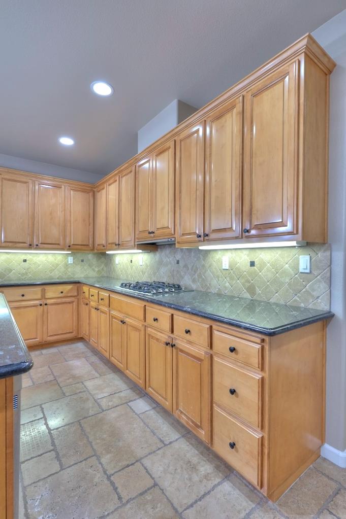 565 Bodeson Ct, Ripon, CA 95366