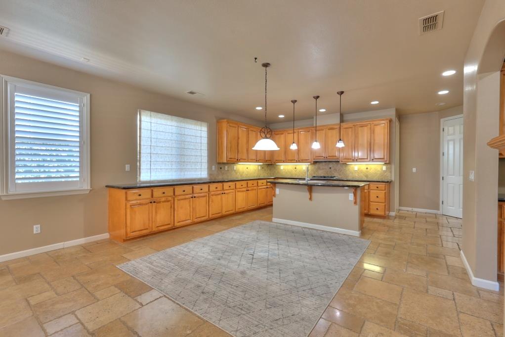565 Bodeson Ct, Ripon, CA 95366