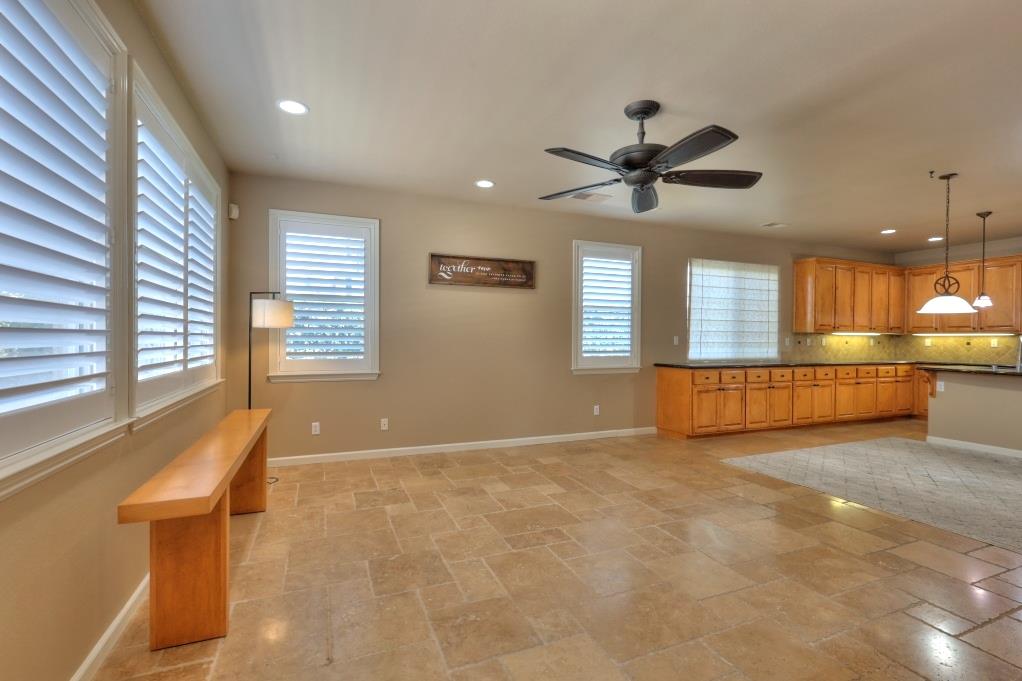 565 Bodeson Ct, Ripon, CA 95366
