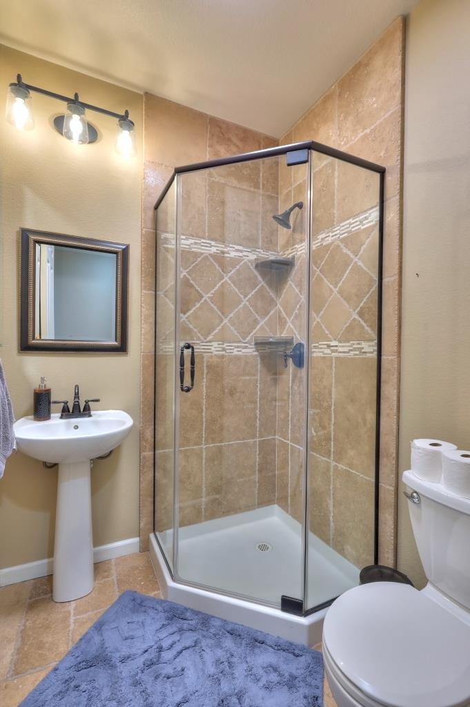 565 Bodeson Ct, Ripon, CA 95366