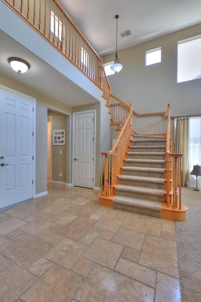 565 Bodeson Ct, Ripon, CA 95366