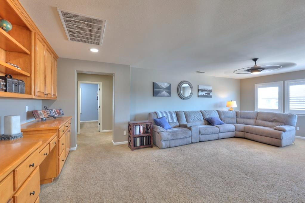 565 Bodeson Ct, Ripon, CA 95366