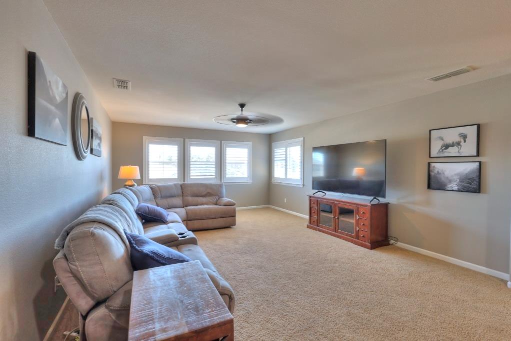 565 Bodeson Ct, Ripon, CA 95366