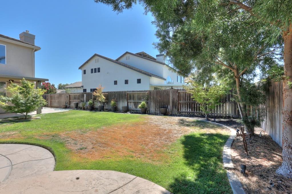 565 Bodeson Ct, Ripon, CA 95366