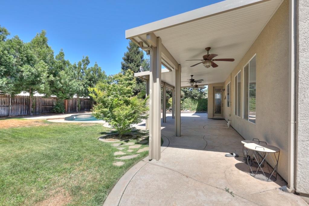 565 Bodeson Ct, Ripon, CA 95366
