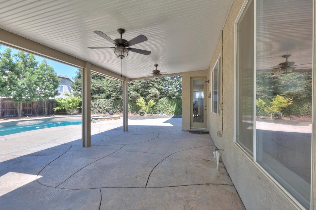 565 Bodeson Ct, Ripon, CA 95366