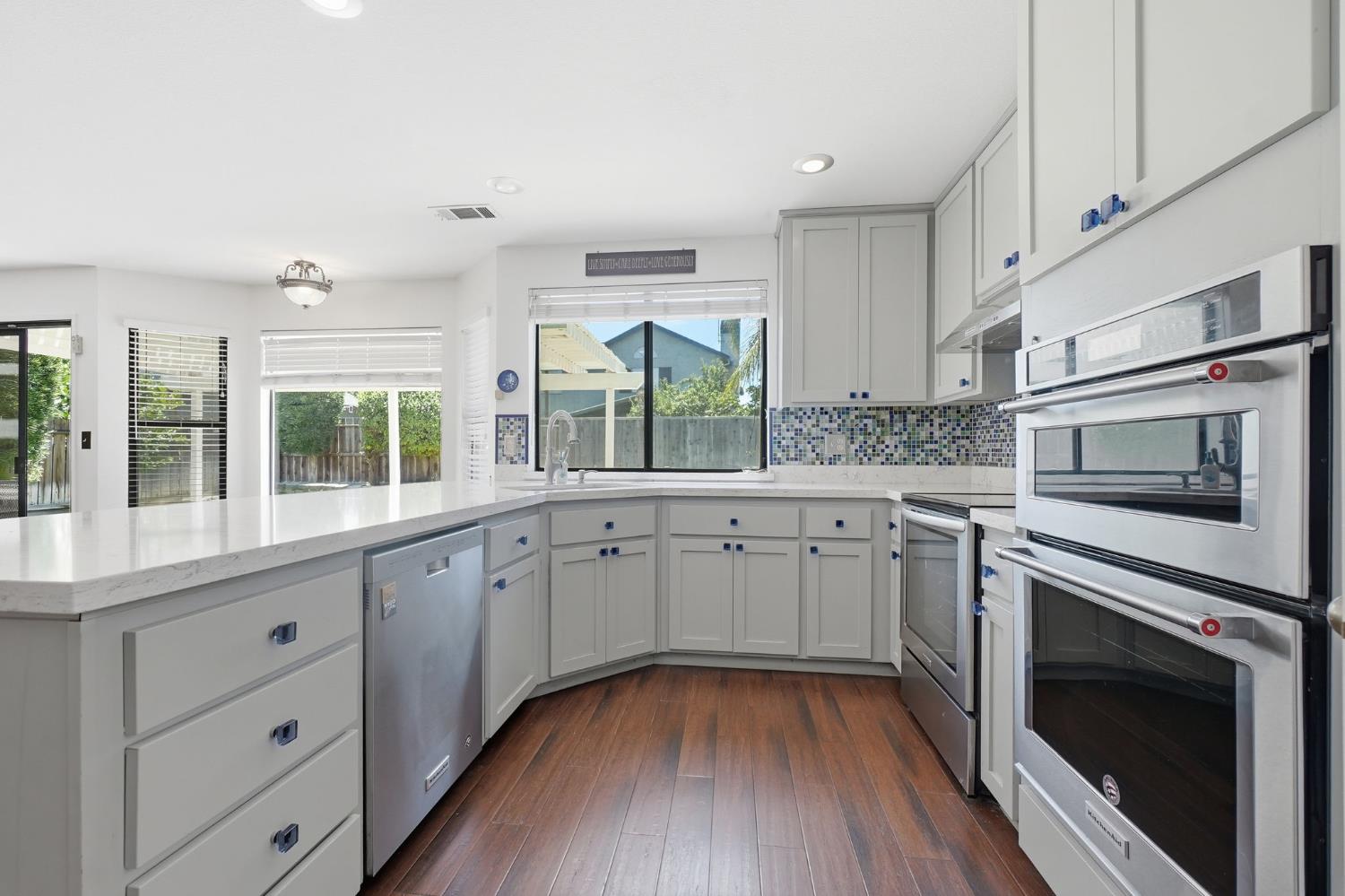 1552 Parkview St, Manteca, CA 95337