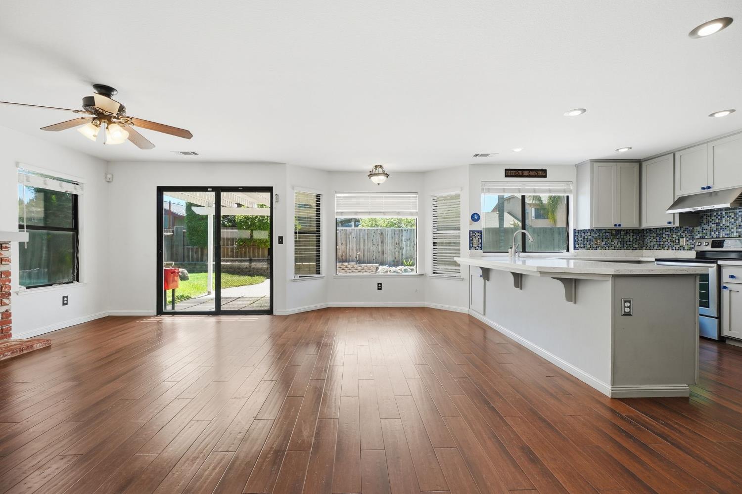 1552 Parkview St, Manteca, CA 95337