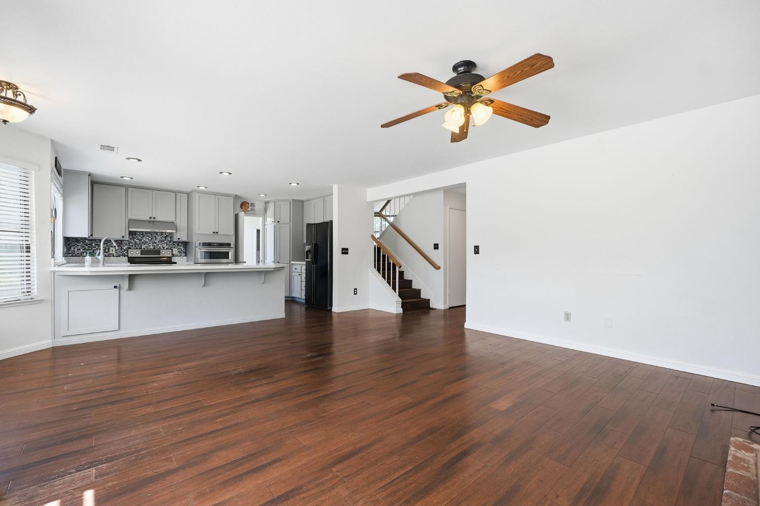 1552 Parkview St, Manteca, CA 95337