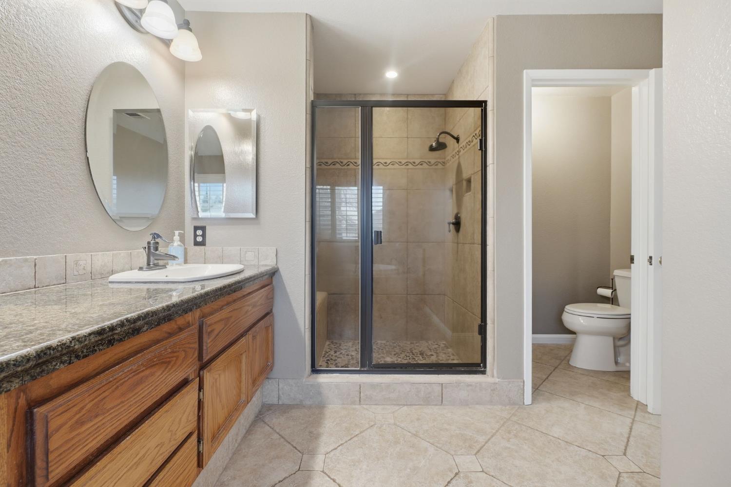 1552 Parkview St, Manteca, CA 95337