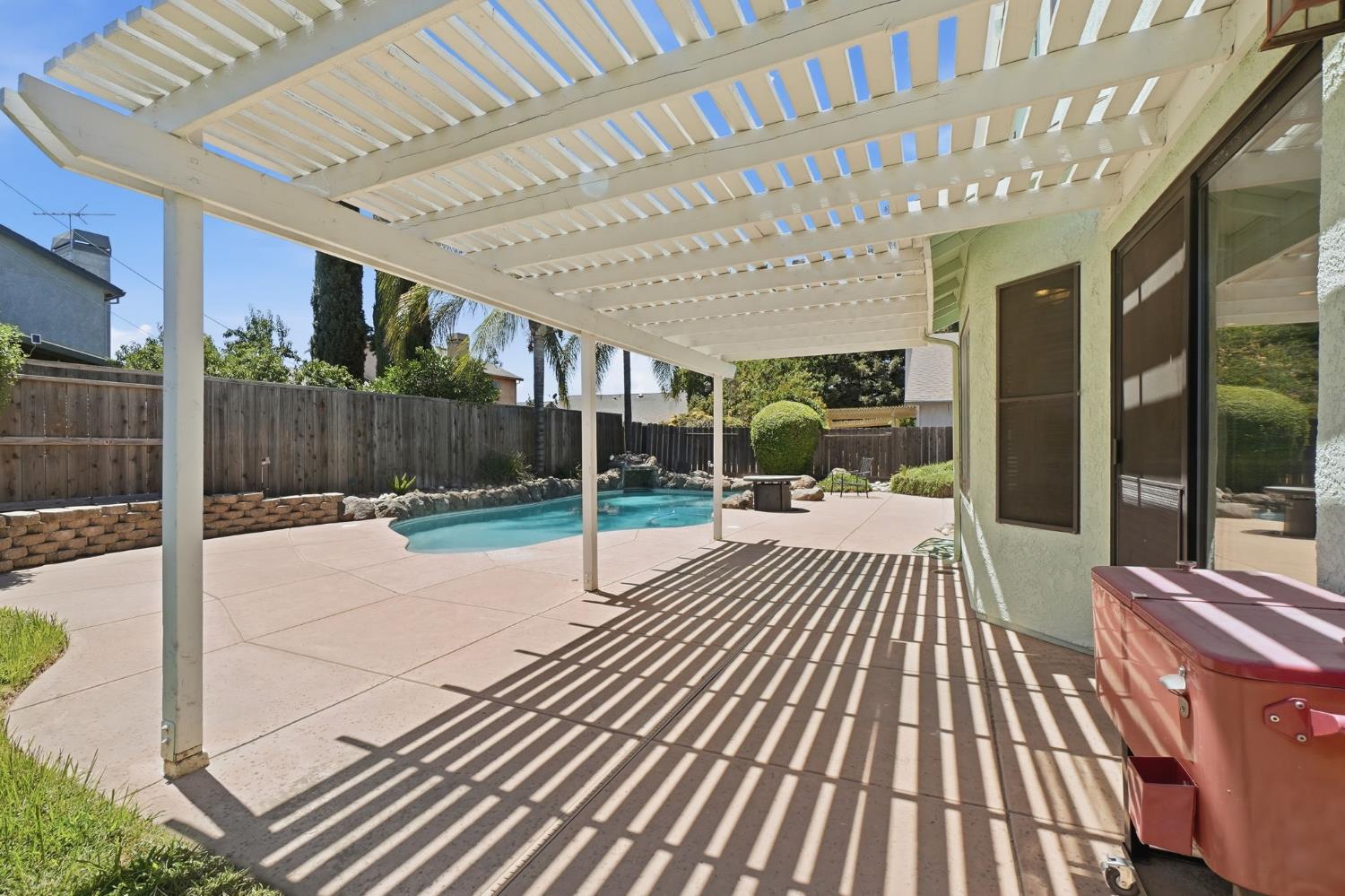 1552 Parkview St, Manteca, CA 95337