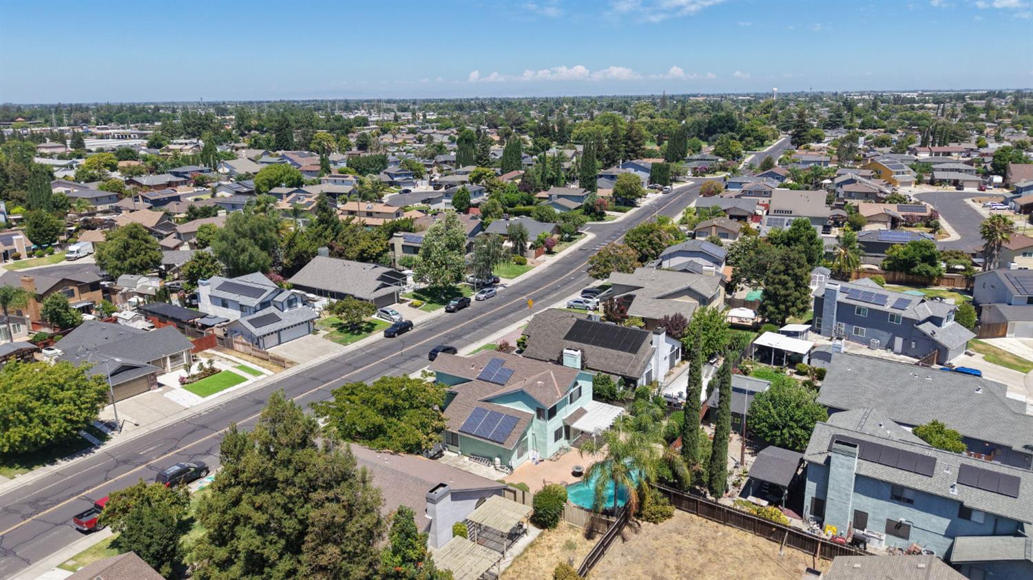 1552 Parkview St, Manteca, CA 95337