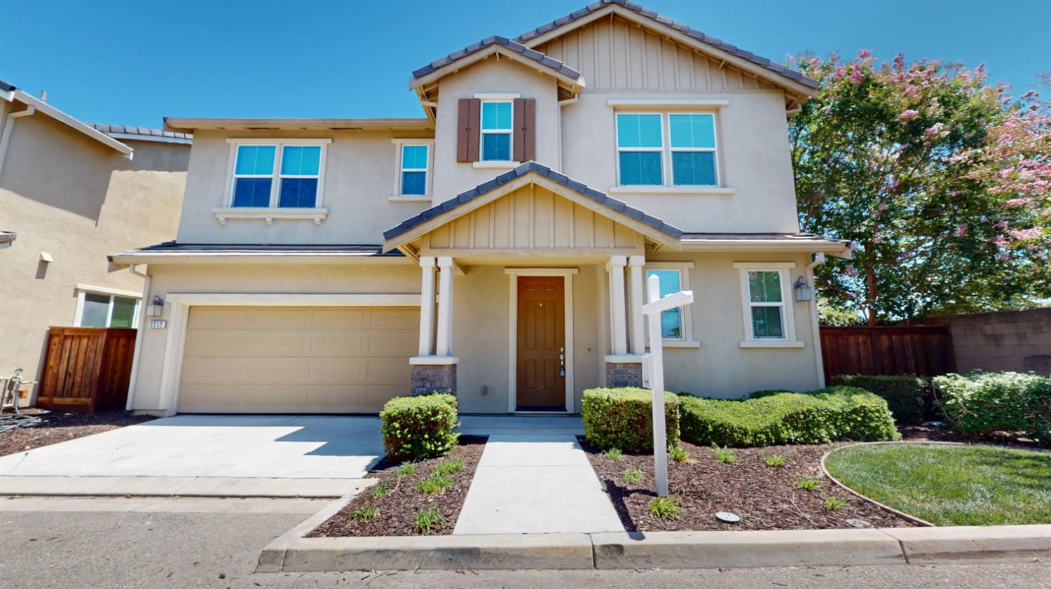 2212 Gallery Dr, Riverbank, CA 95367