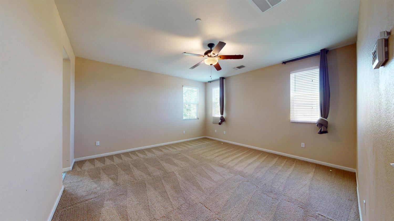 2212 Gallery Dr, Riverbank, CA 95367