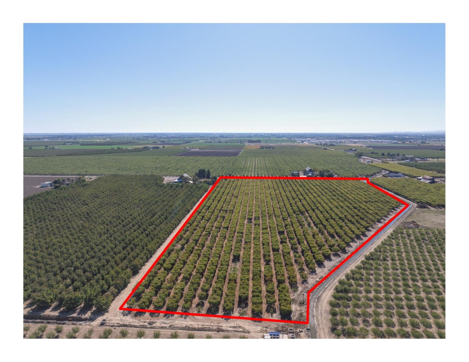 1099 Lemon Ave, Patterson, CA 95363