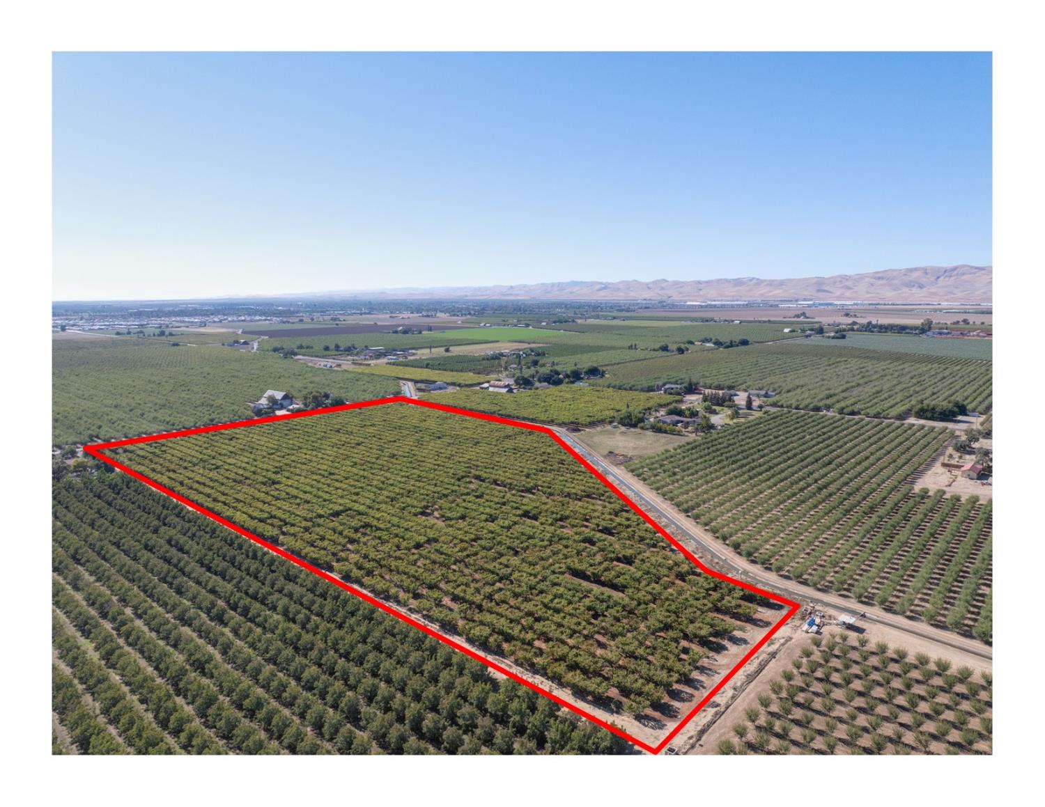 1099 Lemon Ave, Patterson, CA 95363