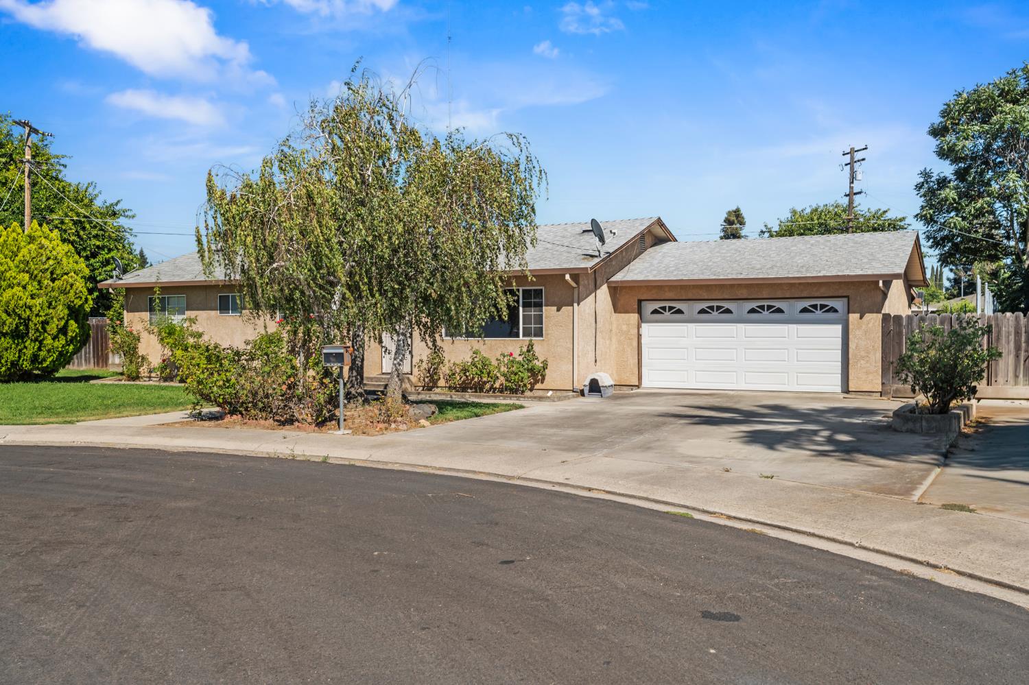 808 Ford Ct, Modesto, CA 95350