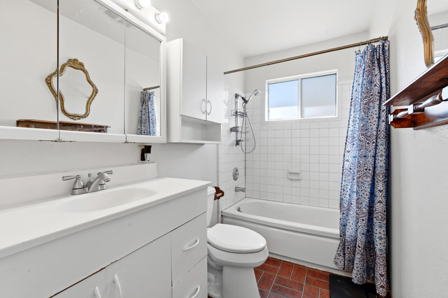 808 Ford Ct, Modesto, CA 95350