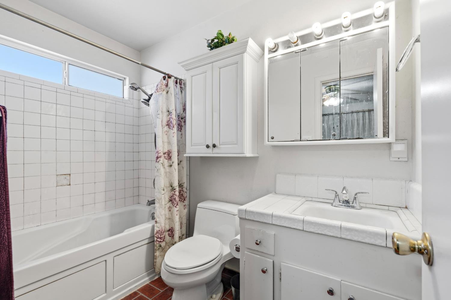 808 Ford Ct, Modesto, CA 95350