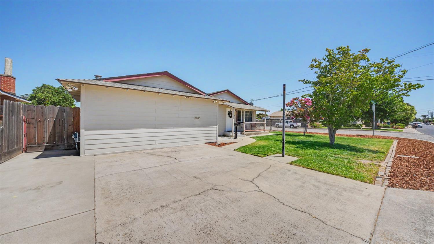 6600 8th St, Riverbank, CA 95367